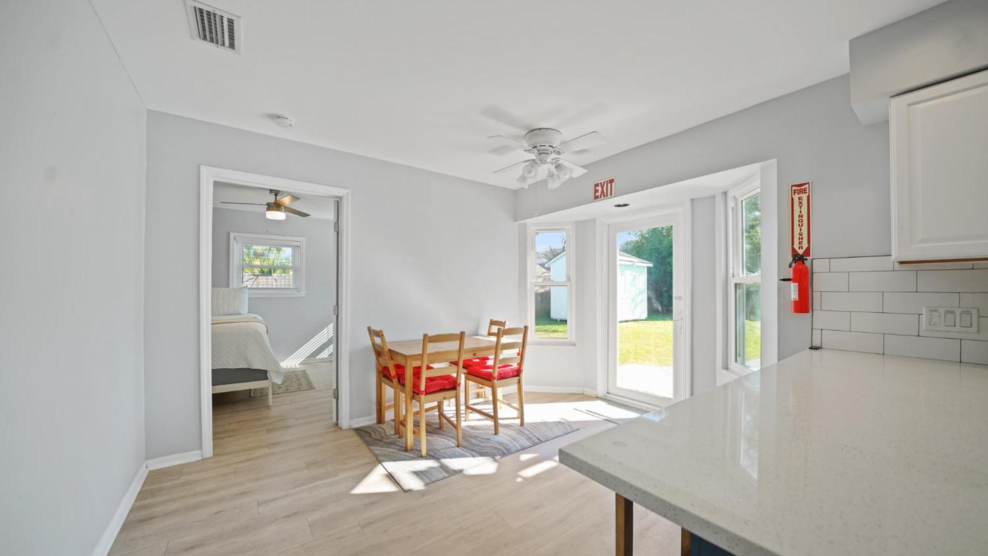Jacksonville Beach Home - Walk To Beach, Bars & Restaurants - Pet Friendly מראה חיצוני תמונה